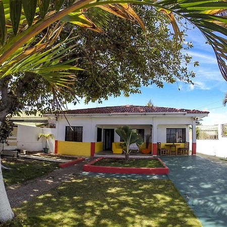 Villa Sarie Bay Сан-Андрес Экстерьер фото